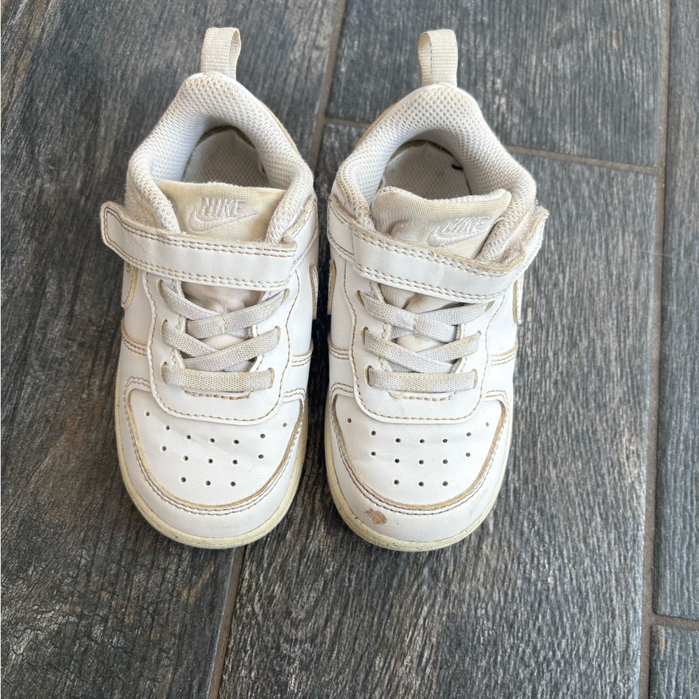 Nike Kids Sneakers - Picture 2 of 5